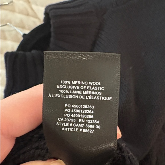 Aritzia Wilfred Free crop sweater - Picture 5 of 5